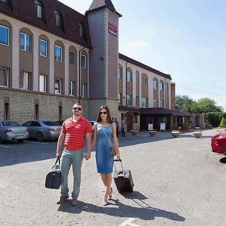 Kamelot Hotel Omsk Exterior photo